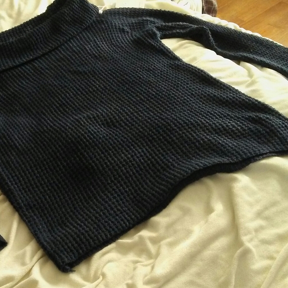 SALE. Ladies Off the Shoulder Tunic Sweater. WAS 13.00 - Picture 2 of 4